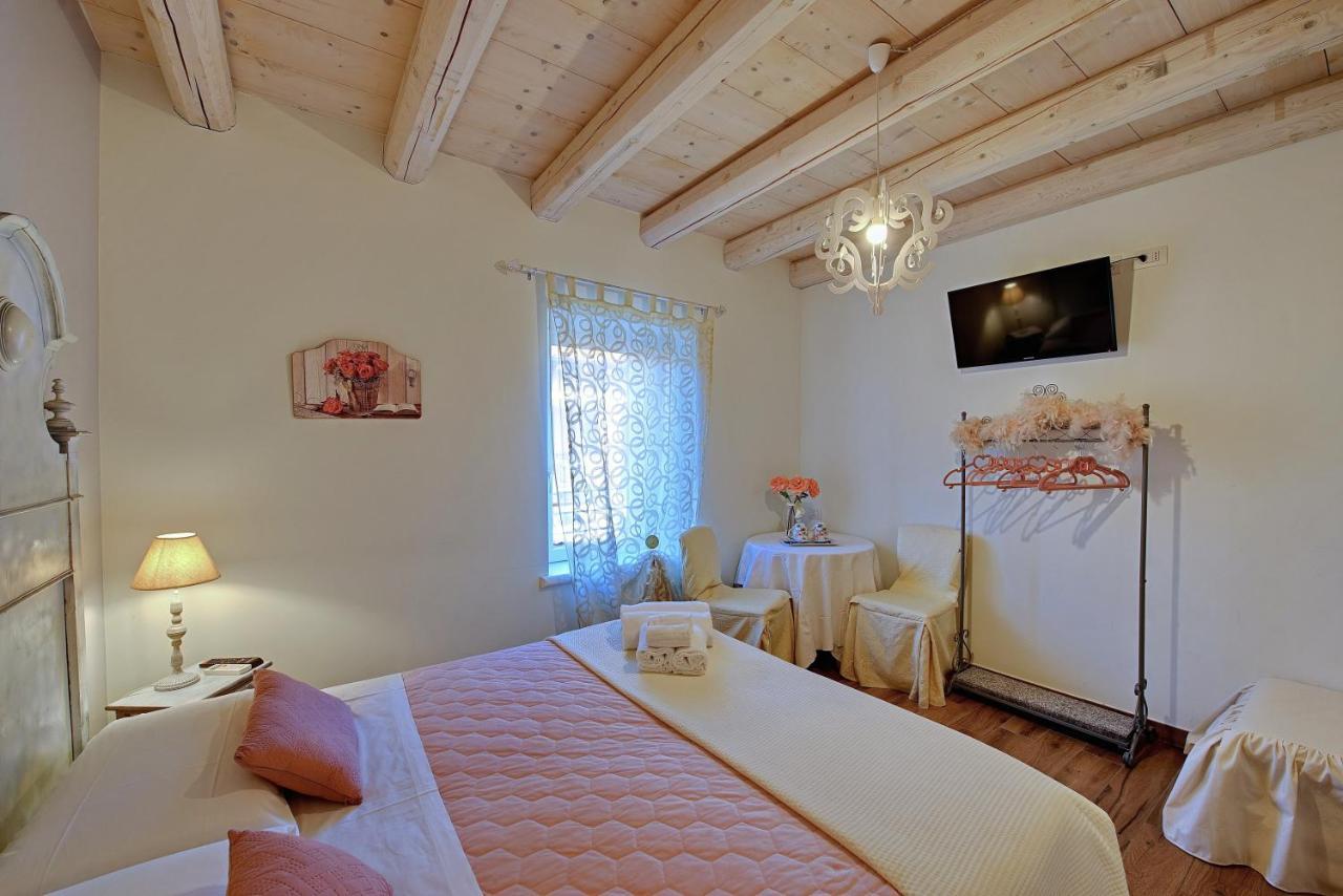 Villa Rossella Castelnuovo del Garda Buitenkant foto