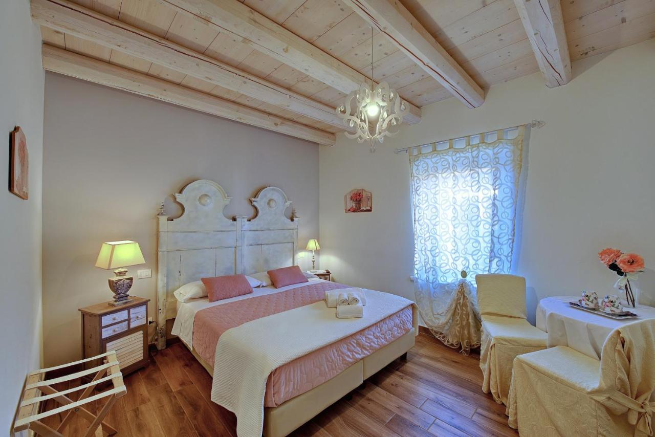 Villa Rossella Castelnuovo del Garda Buitenkant foto