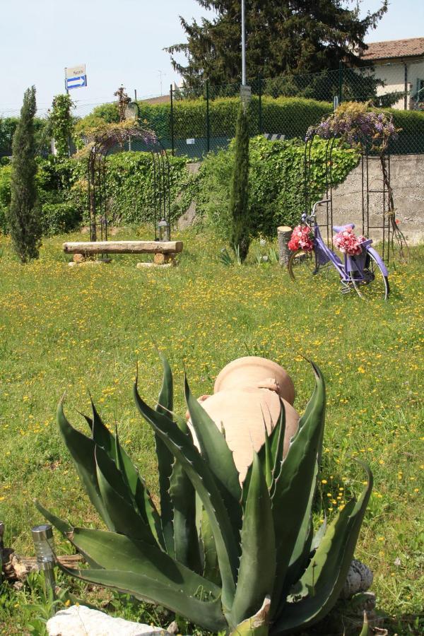 Villa Rossella Castelnuovo del Garda Buitenkant foto