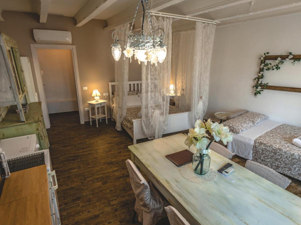 Villa Rossella Castelnuovo del Garda Buitenkant foto